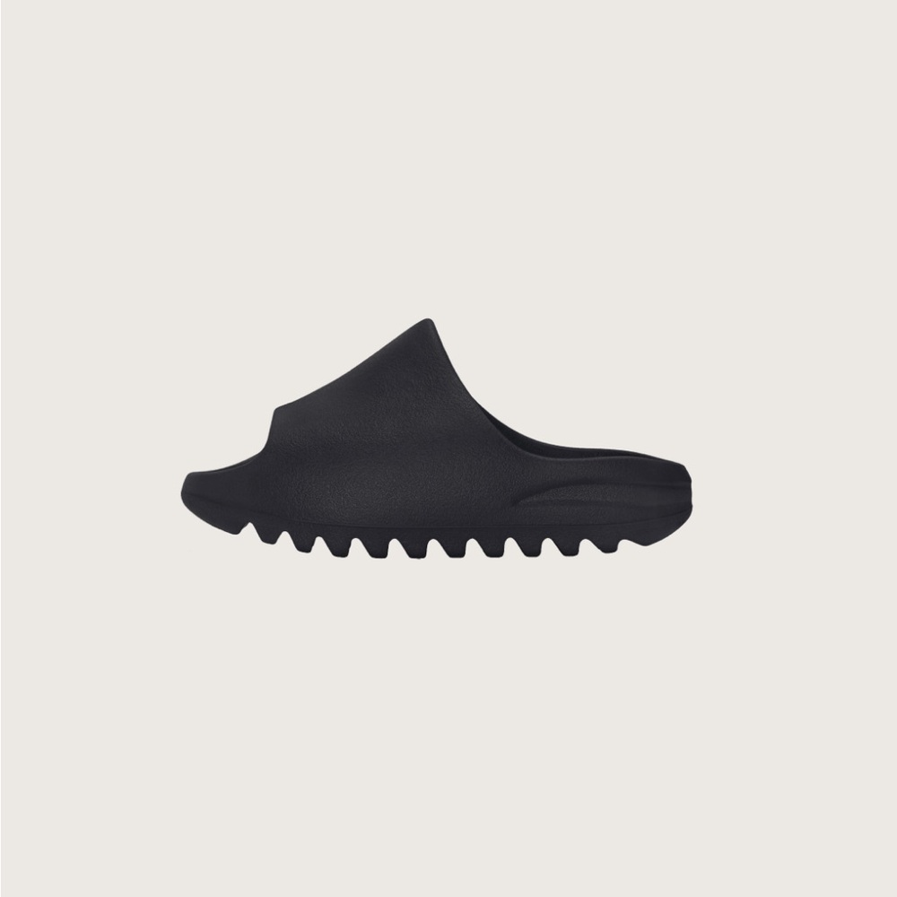 Yeezy Slides - Picture 2 of 3